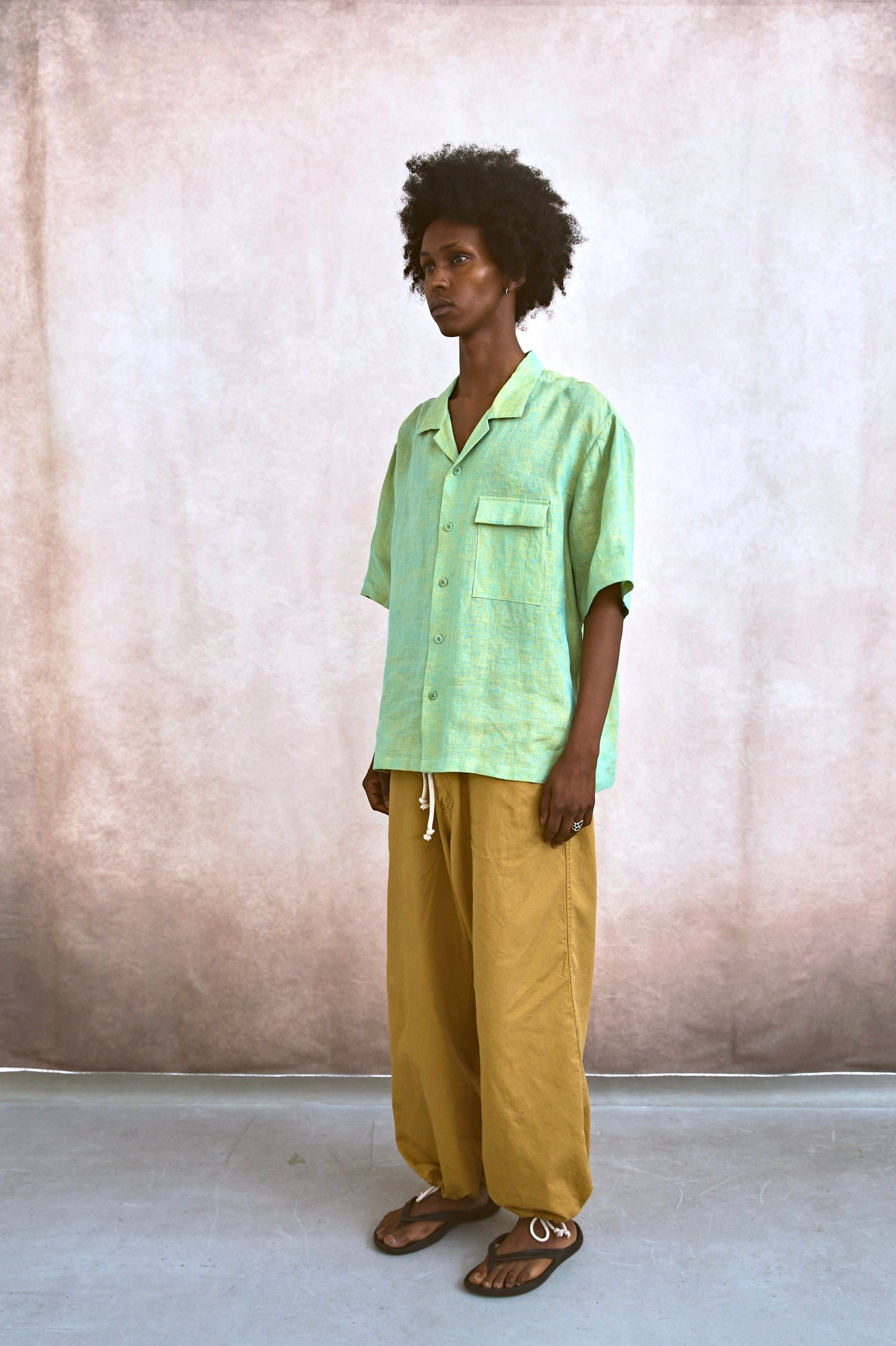 HEMP CHAMBRY OPEN COLLAR SHIRT / MUNCH GRAY